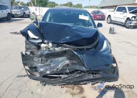2018 Tesla Model 3 Long Range/Mid Range from USA, damaged, VIN 5YJ3E1EA7JF135825